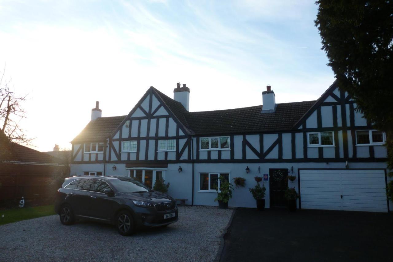 Newark Lodge Guest House Екстер'єр фото