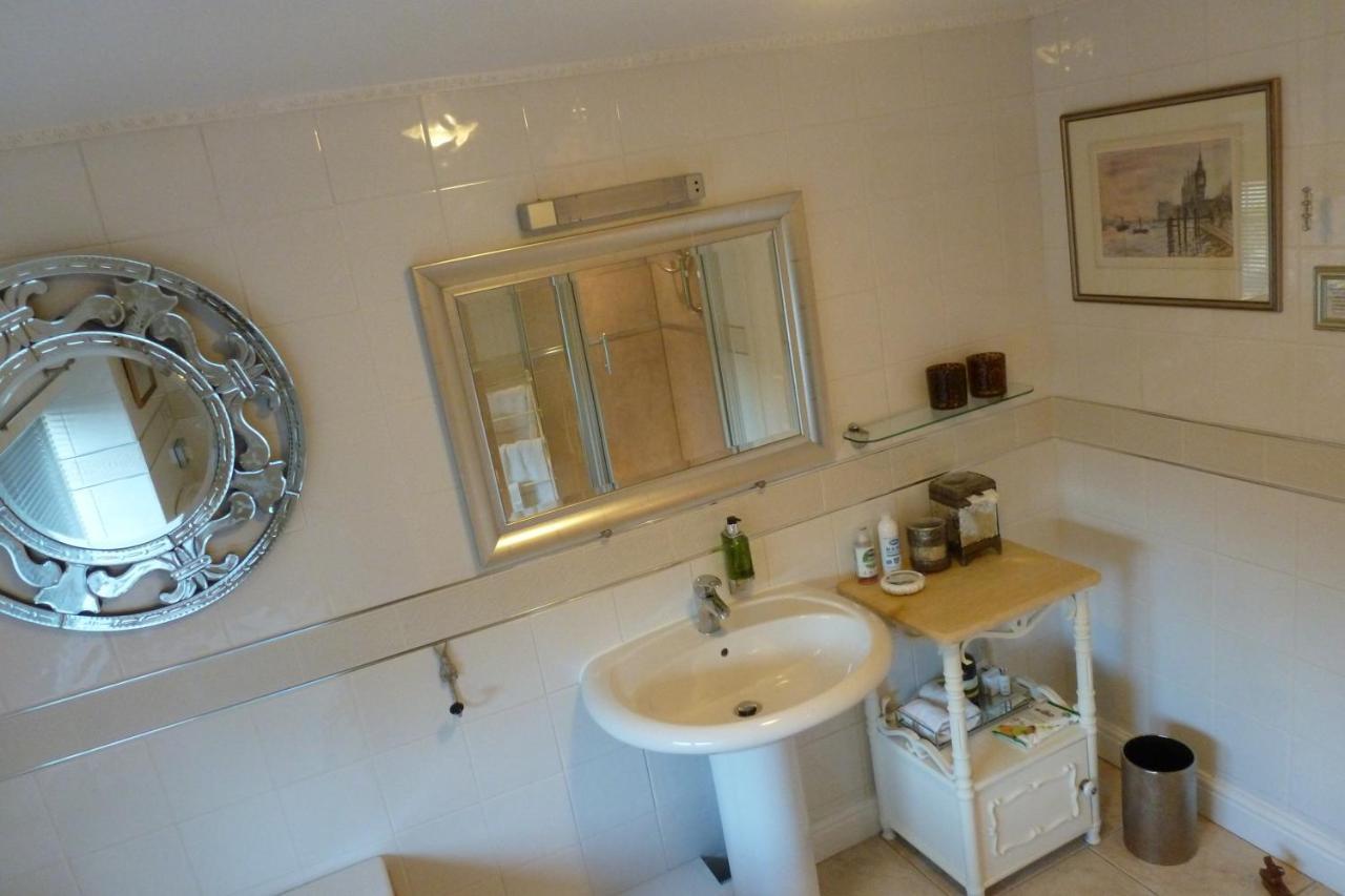 Newark Lodge Guest House Екстер'єр фото